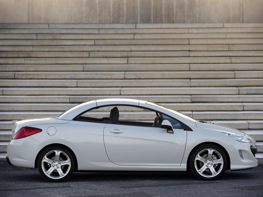  Peugeot 308 CC 2008 года  (фото 28 из 30)